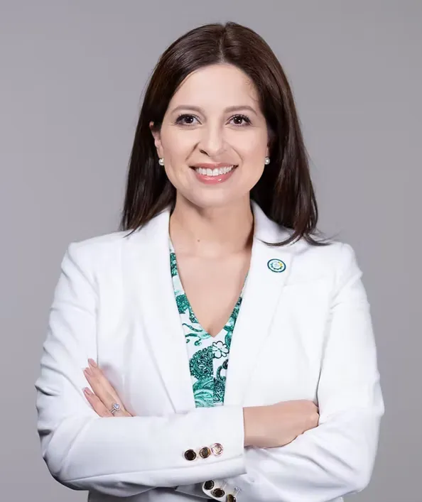 Dr. Bianca Cerqueira